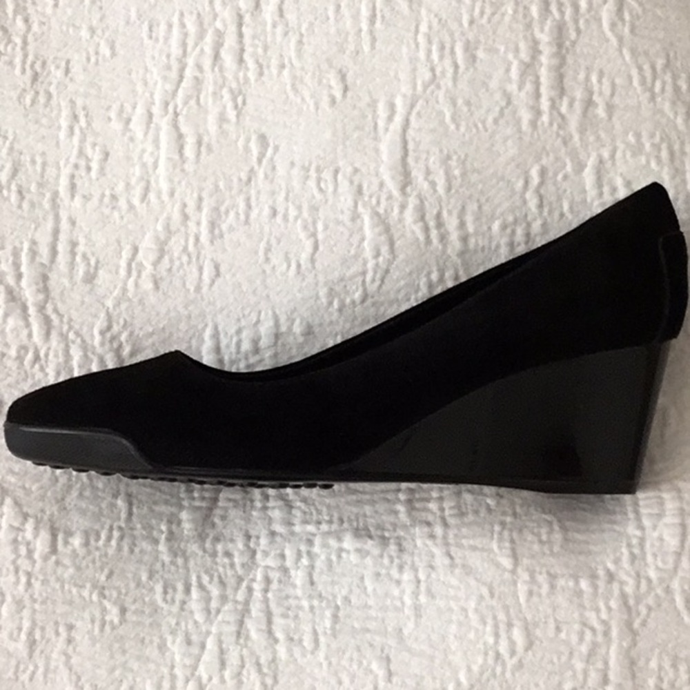 JP Tod’s suede and patent wedge